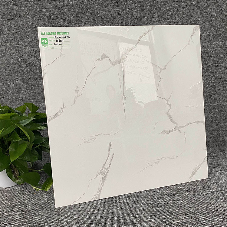 De mármol blanco esmaltada teja la porcelana que suela de cerámica teja 600X600 para el piso y la pared