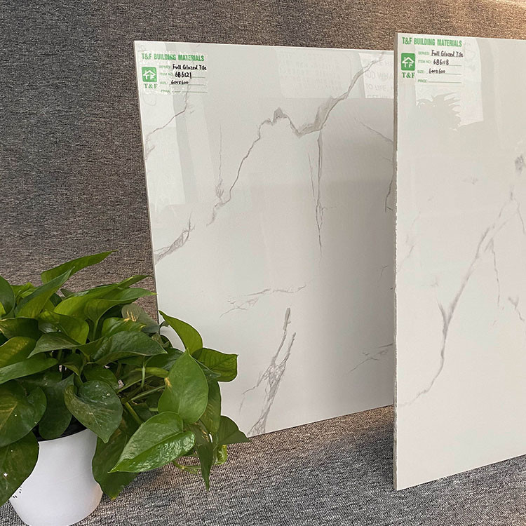 De mármol blanco esmaltada teja la porcelana que suela de cerámica teja 600X600 para el piso y la pared
