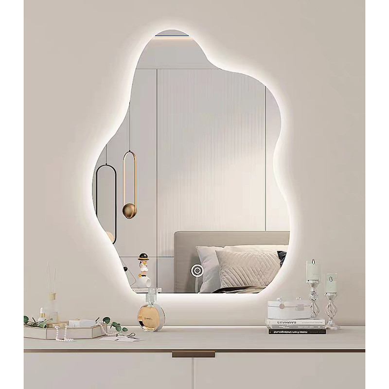 El espejo formado nube irregular Smart de la decoración del tapiz llevó el espejo de la pared para el cuarto de baño