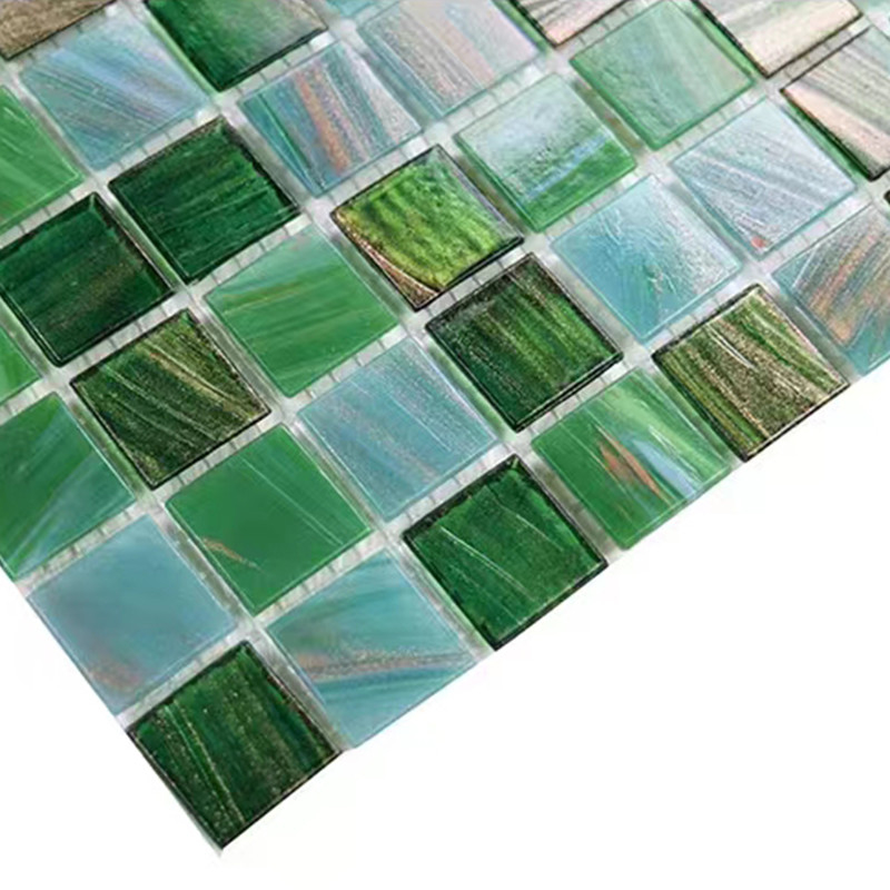 Clasico estilo retro azulejos de mosaico de vidrio verde con línea dorada Baño Baño de fondo azulejos de pared