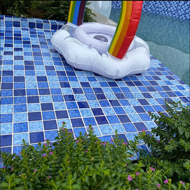 Azul al aire libre de cerámica de la tierra de la pared del paisaje de la piscina interior de los pescados de la teja de mosaico de la piscina del cuadrado
