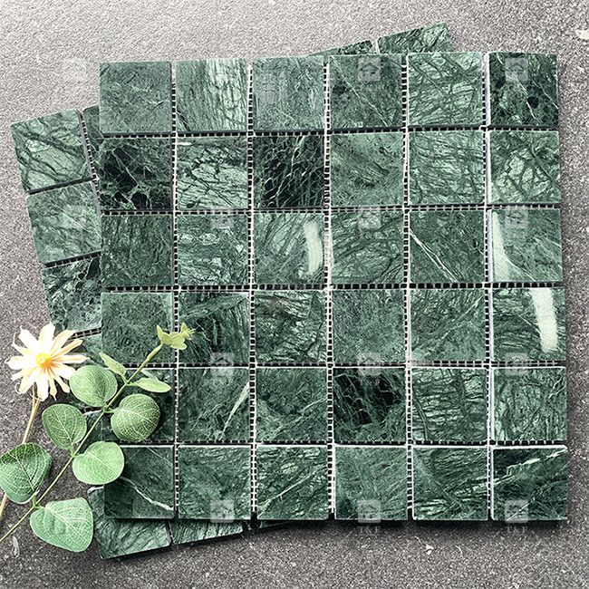 Mosaico de mármol natural Piscinas pulidas azulejos de forma cuadrada verde Decoración del hogar