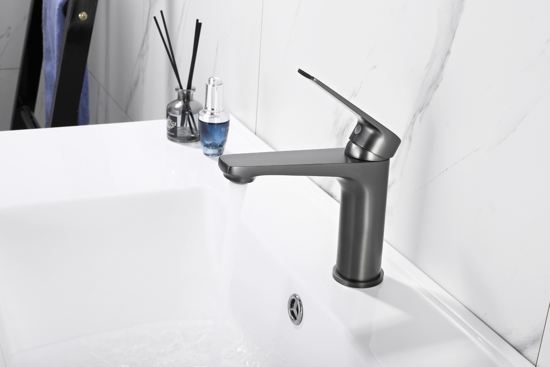 1 lavabo de la encimera del agujero golpea ligeramente el escritorio caliente de la agua fría 13L/Mins montado