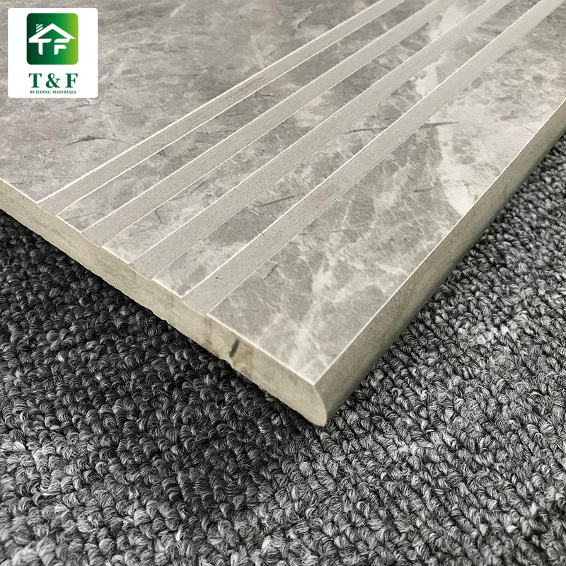 Baldosas cerámicas de la escalera del AAA del grado, baldosas pulidas decorativas de la porcelana