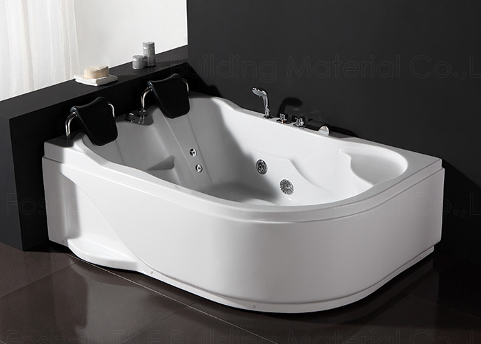 Burbuja de aire bordeada de la bañera 2 de acrílico blancos interiores de la esquina del Jacuzzi