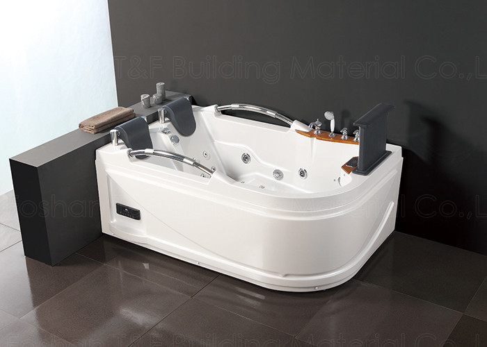 Burbuja de aire bordeada de la bañera 2 de acrílico blancos interiores de la esquina del Jacuzzi